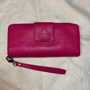 Fossil clutch wallet